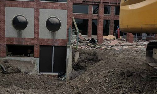 L'excavation au jardin, 11 juin, 2020